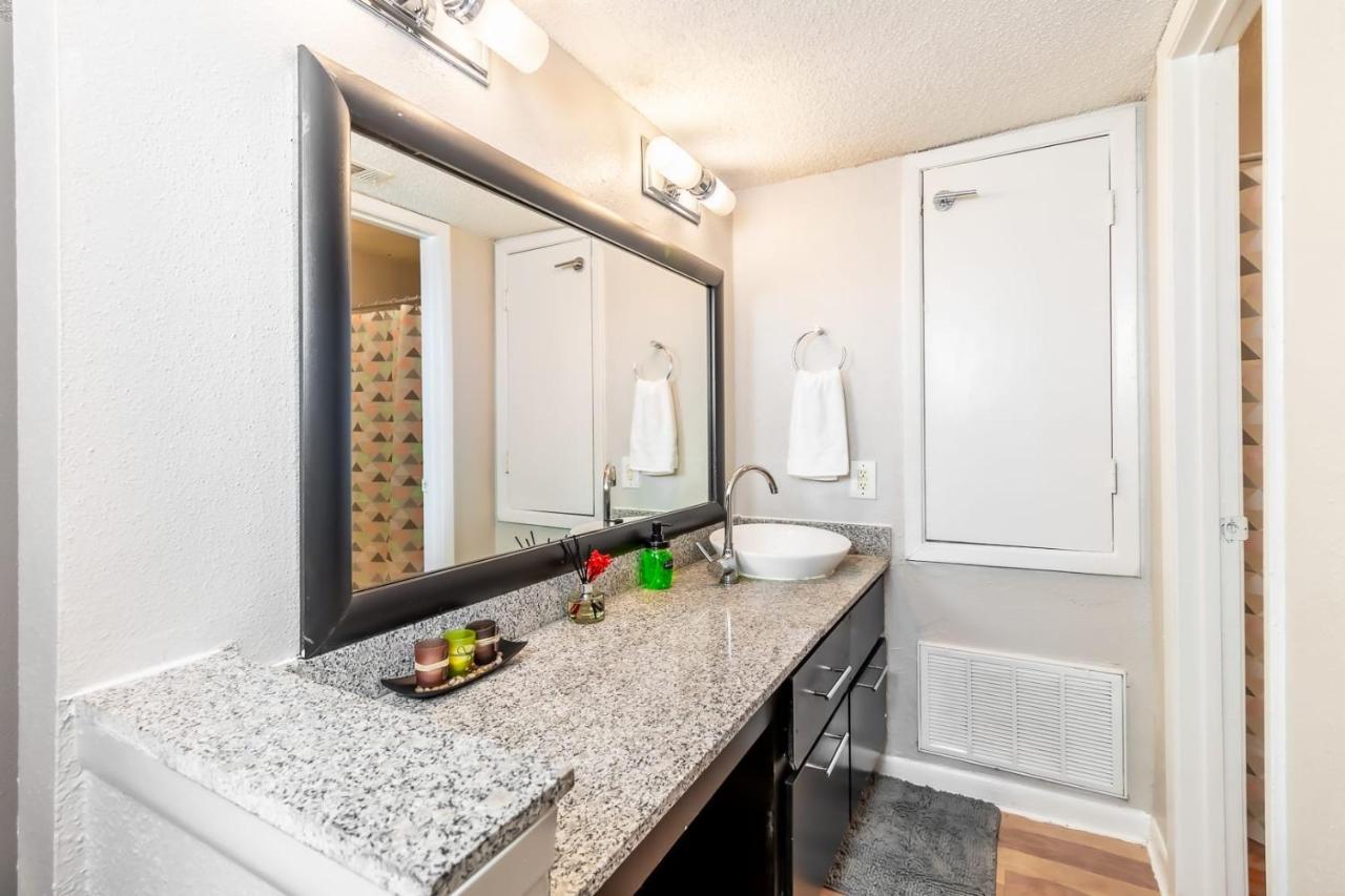 Efficiency 2Br King Bed Suites Next To Downtown Όστιν Εξωτερικό φωτογραφία
